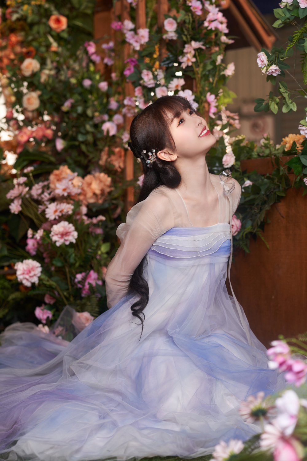 郭敬明《云之羽》将播,虞书欣张凌赫主演,配角都是高颜值,要火?