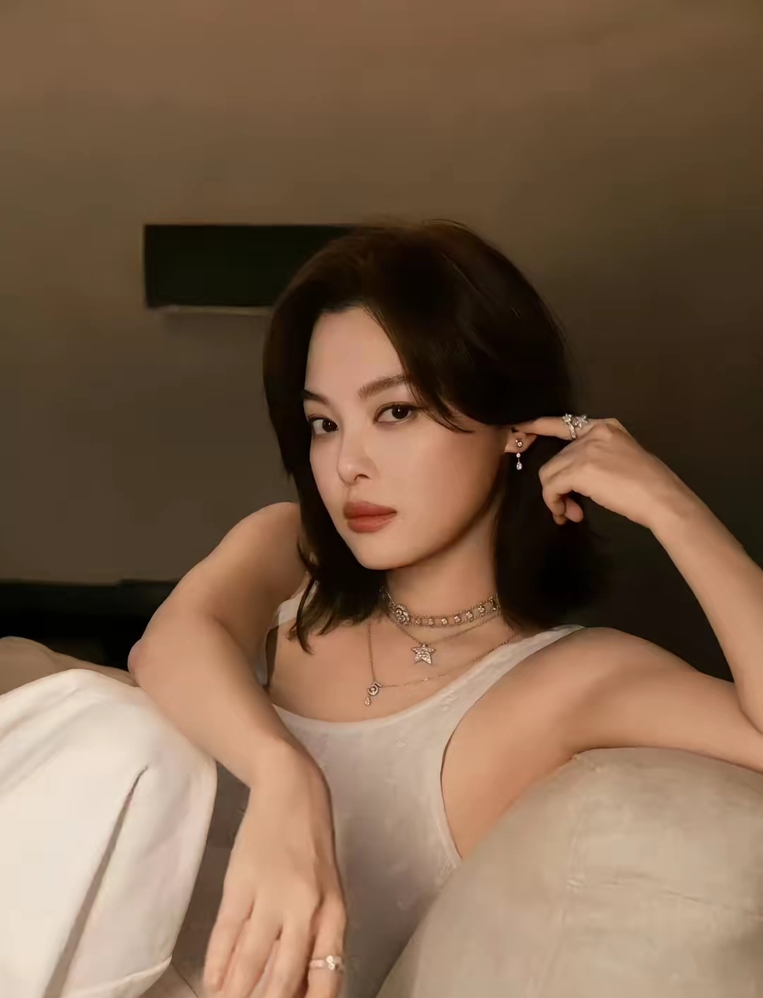 《女神蒙上眼》集齊10美女，辛芷蕾但凡拉胯點，都壓不住漂亮女配