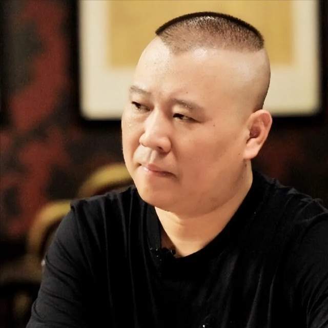 郭德纲曾经在国剧盛典颁奖晚会上毫不吝啬地说:郭麒麟是我最好的作品.