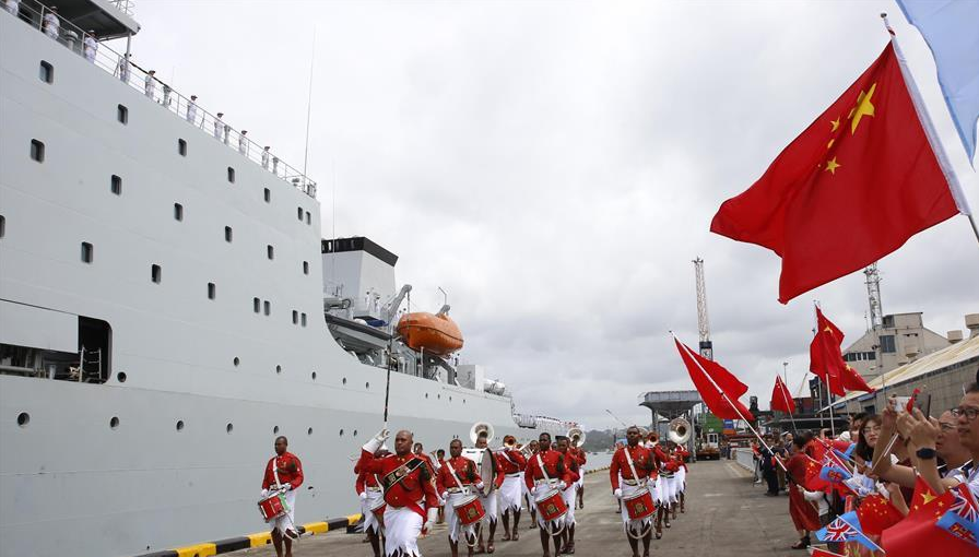 以同样的安全议题为例,10月8日,中国海军训练舰戚继光舰结束了对斐济