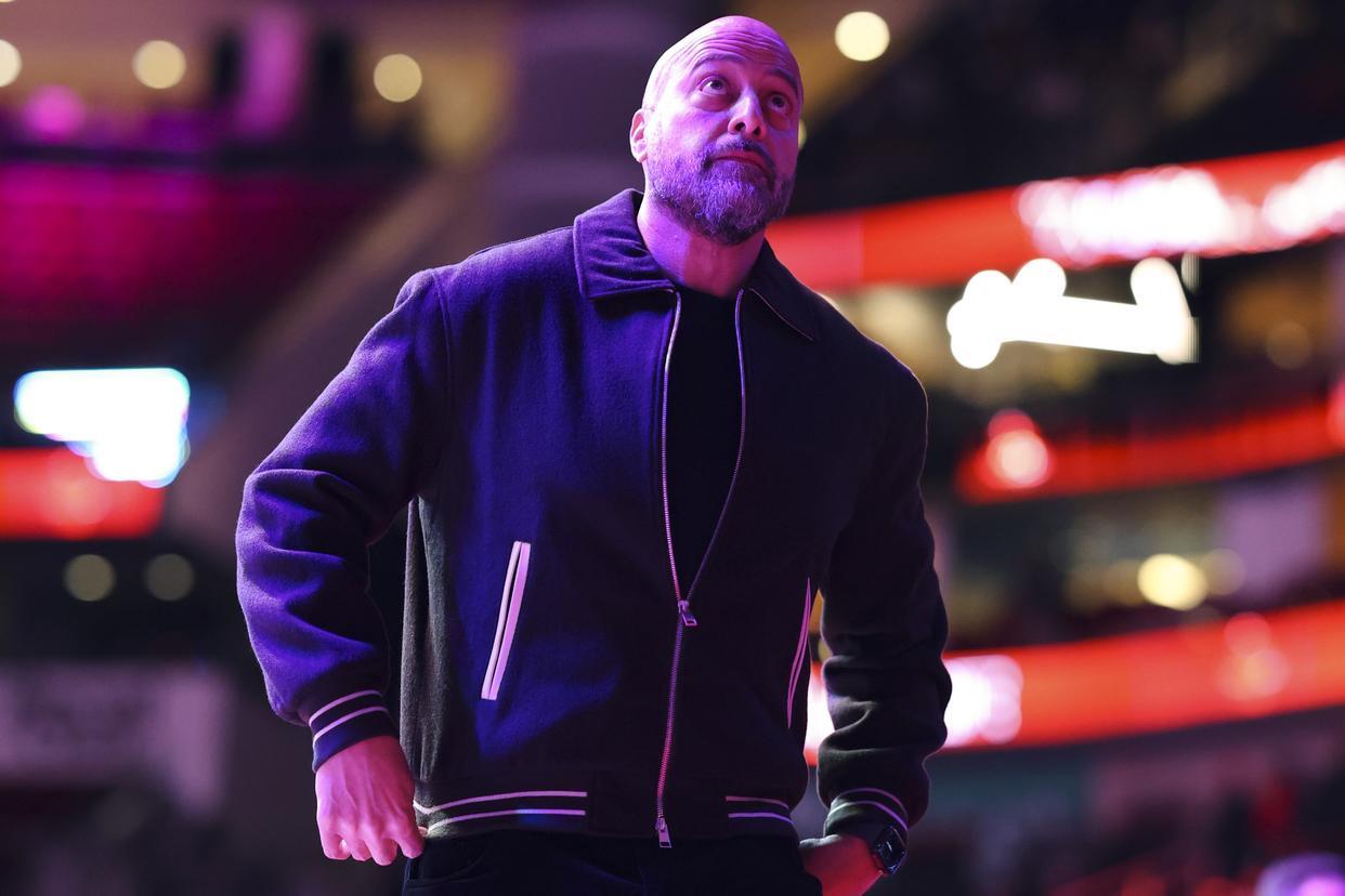 亞當斯賽季報銷，火箭不簽新中鋒？斯通給出解釋：前場籃板仍第1 - 