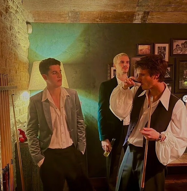 尷尬！小貝夫婦新年隔空示愛大布，大布卻通宵秀恩愛，壓根不搭理 - 