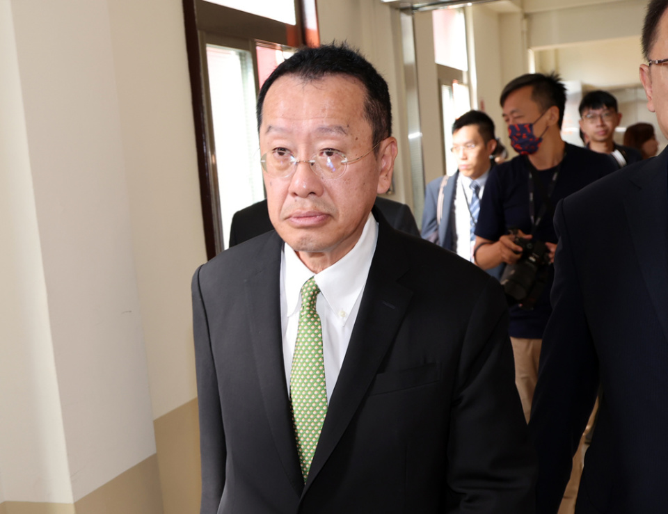 台湾高中签"青年服勤同意书"惹恐慌,顾立雄:研讨废除