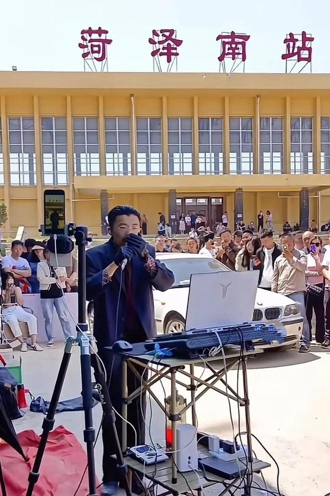 30天涨粉千万,郭有才却宣布暂停直播,他的清醒给所有网红好好上了一课