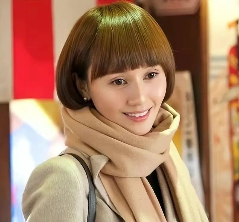 《我的前半生》崇尚独立的唐晶,为何最后结婚生子做上了全职太太