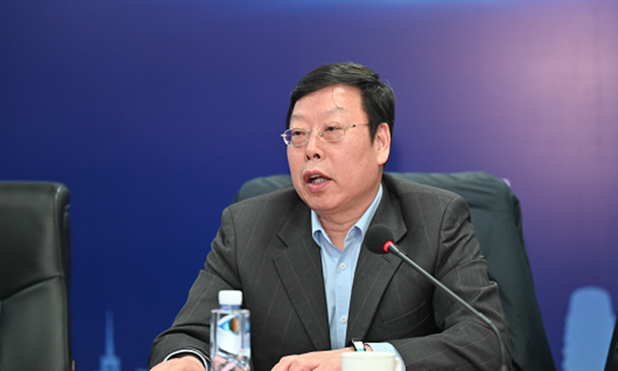 千亿能源集团换帅_腾讯新闻