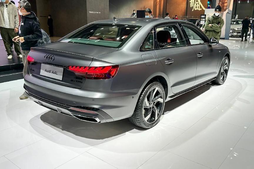 2024款奥迪a4l上市售价3218万起这次又会降多少呢