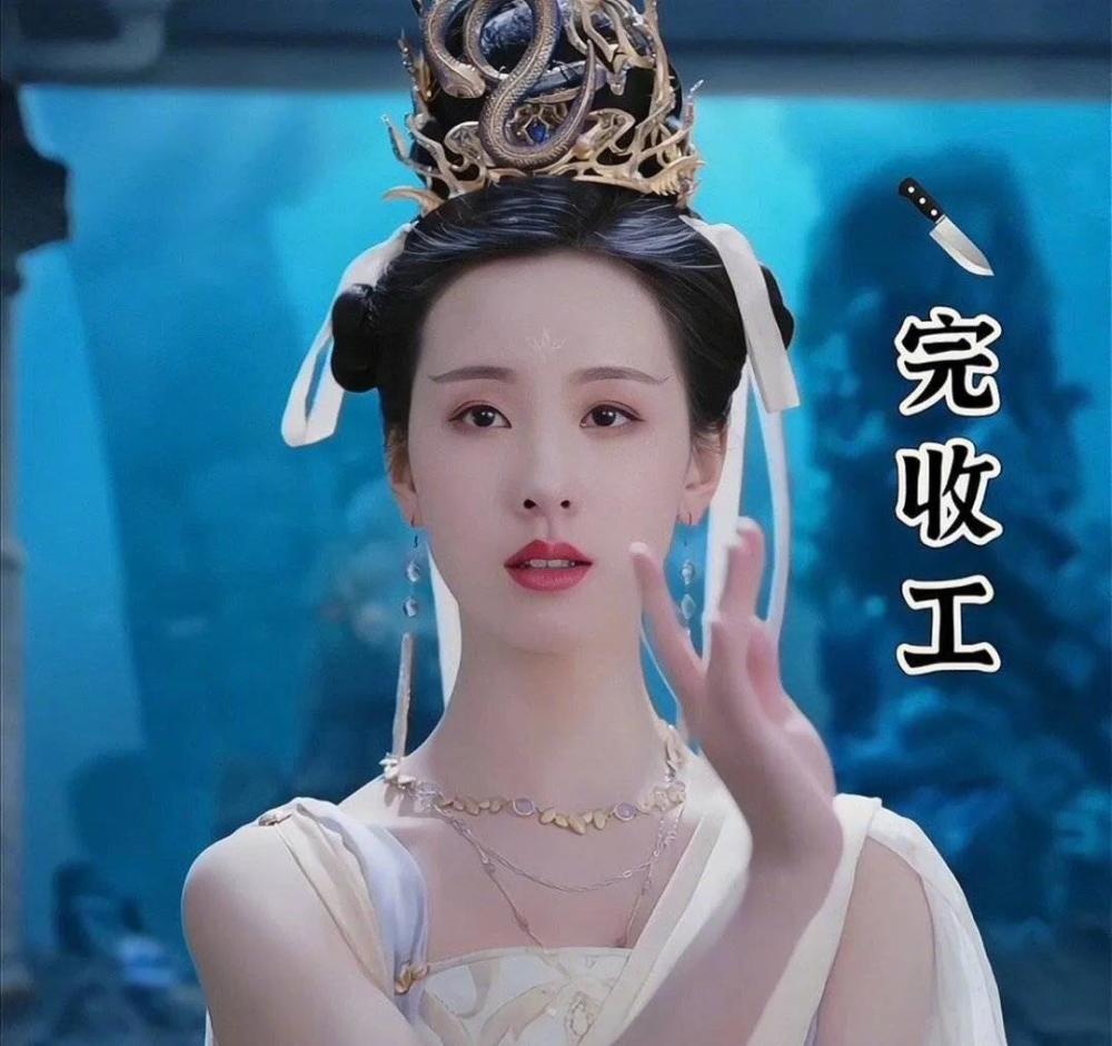 《长月烬明》女二被洗白？陈都灵一人分饰三角，颜值、演技均在线 腾讯新闻