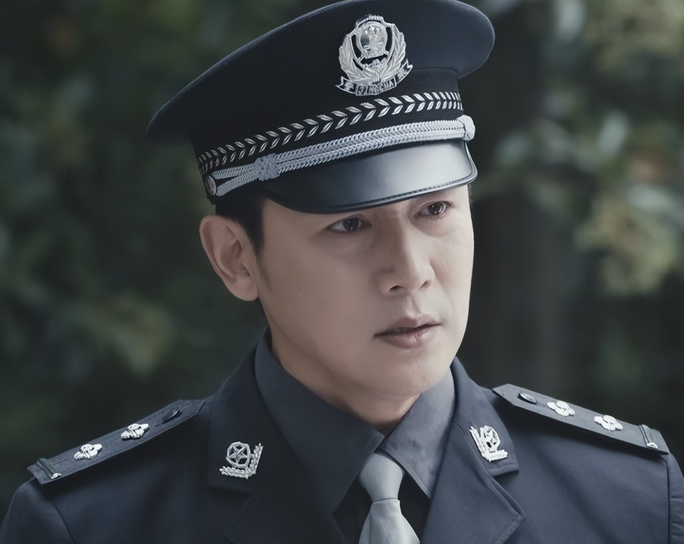 6,《人民警察》令观众成功入坑,央视刑侦剧有天花板了