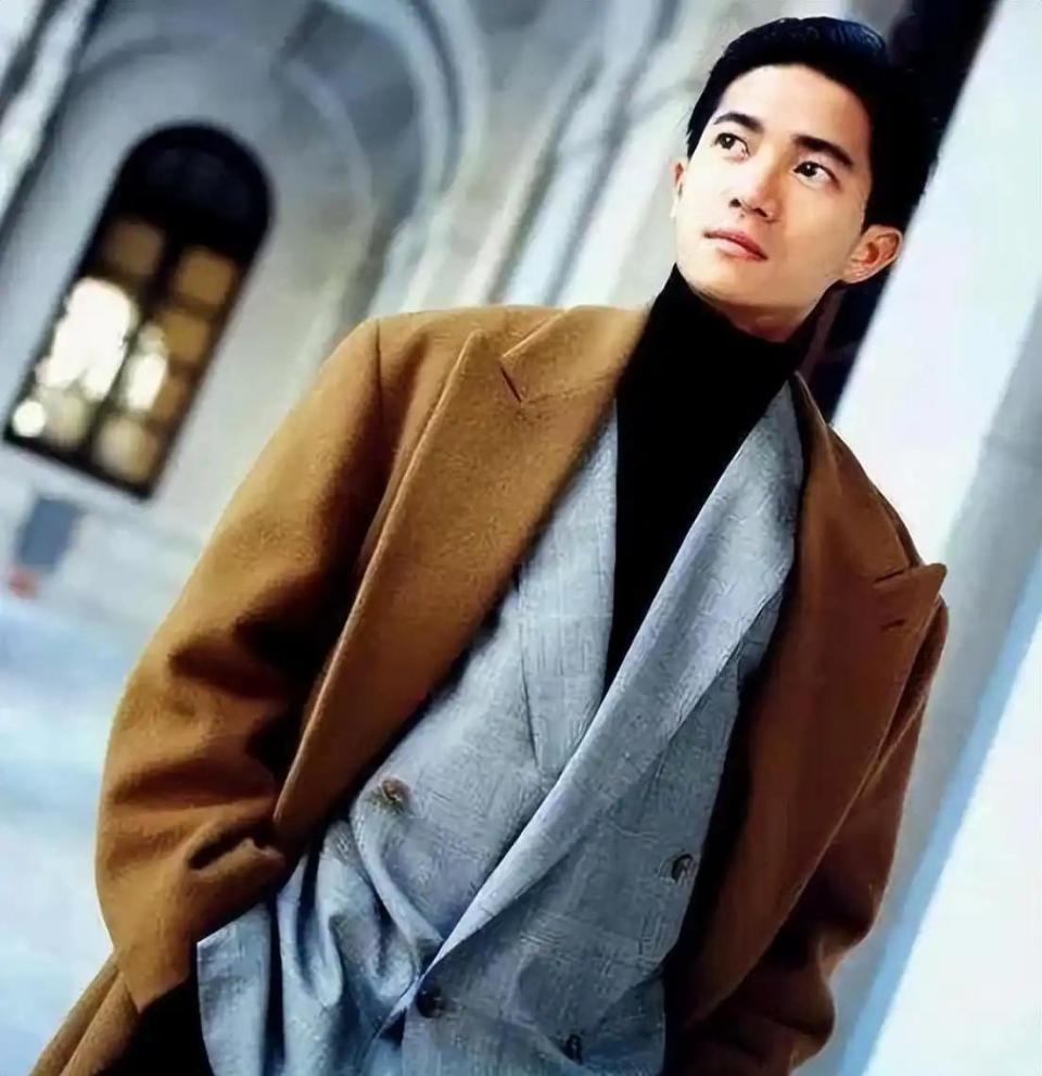 陈百强:两段爱情皆成空,前者离婚后独守,一个二婚觅得幸福