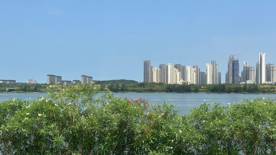 从荒滩到碧湾 看平潭海湾如何走出生态富民路_腾讯新闻