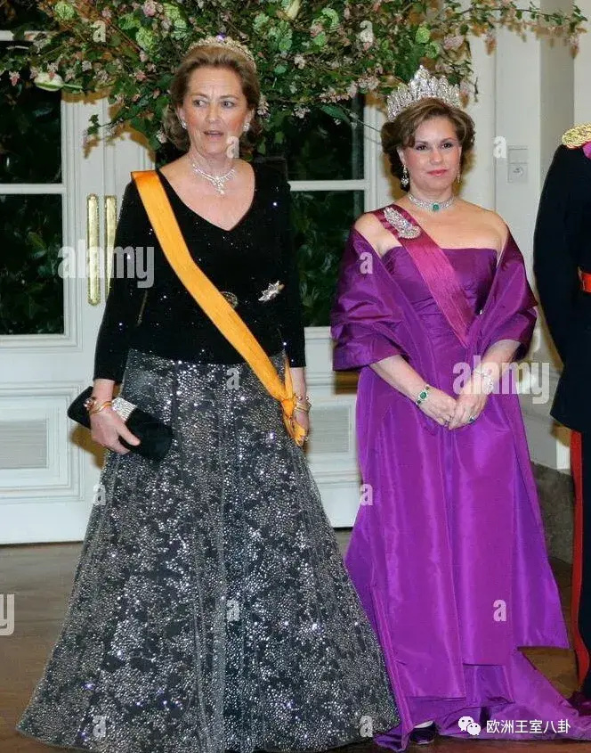 穿紫色是大方高贵还是显黑气色差?