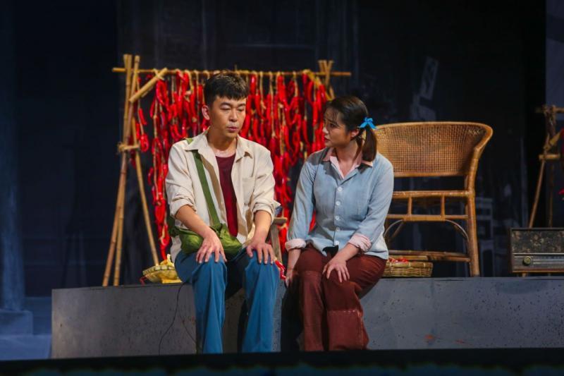 饰演郑光明的刘肇烨,为了呈现最佳的表演状态,把每次的排练录制下来