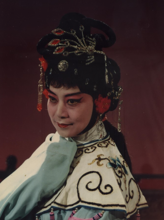 左大玢:43岁因饰演"观音"走红,如今38年过去,她才是人生赢家_腾讯新闻