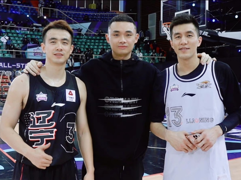 原帅晒赵继伟郭艾伦合照三分大赛夺冠终圆梦曾令旭忆昔日辉煌