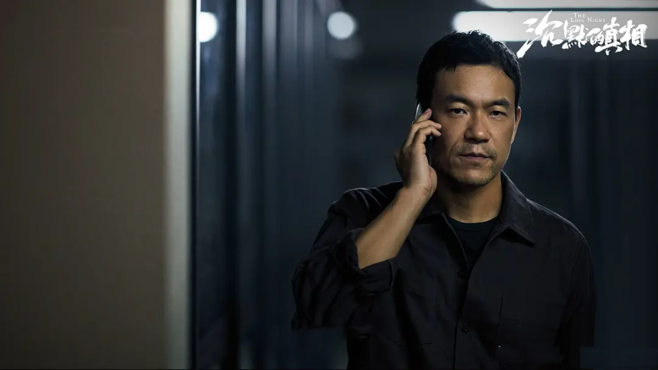 在这部剧中,廖凡的演技可谓深入人心,他是一名警察,是2010年一起地铁