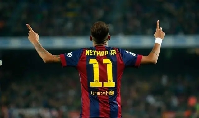 内马尔:巴西2006年后最优秀的核心,离开巴萨致"双输"