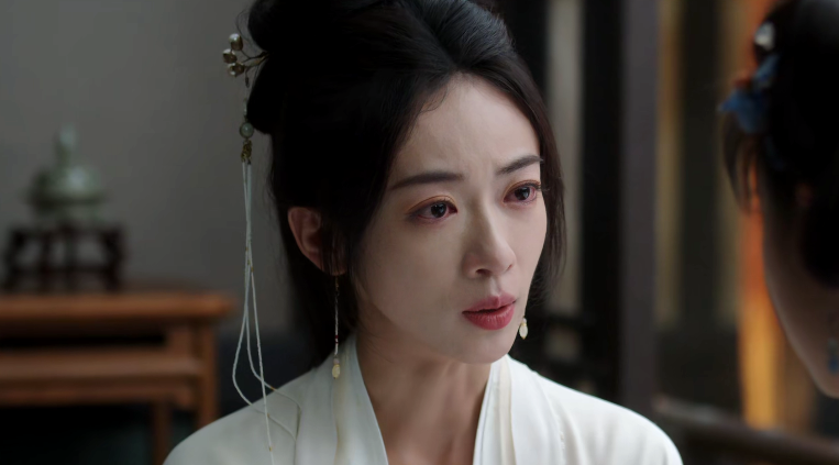 这就是张艺谋,坚决不用整容脸的原因吧?