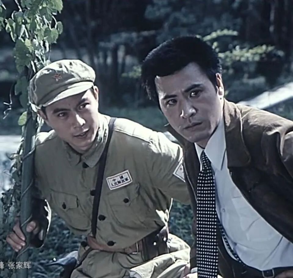 十部轰动中国的反特电影：从斗鲨到熊迹，从羊城暗哨到黑三角-腾讯新闻