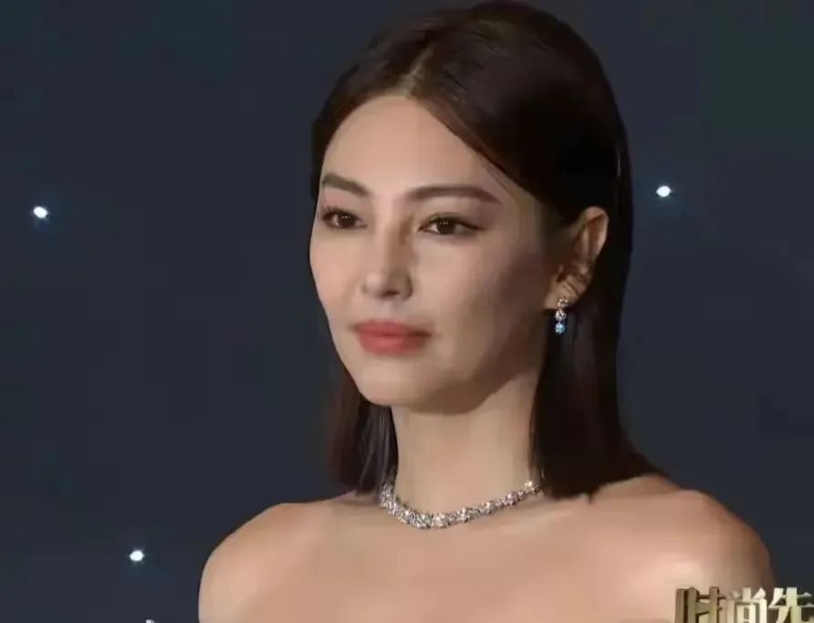 金晨的鼻子尖,陈数的下巴翘,这7位明星近照都怎么了?