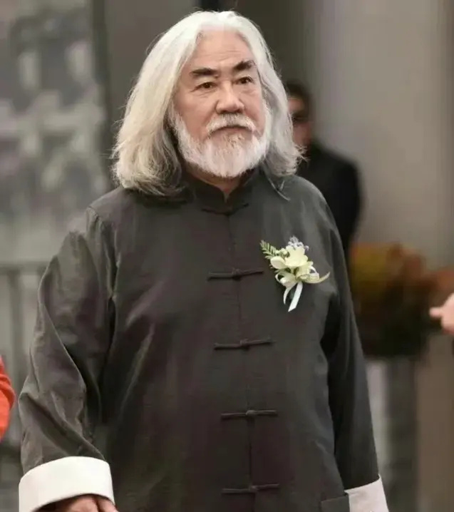 张纪中老婆回应三胎!