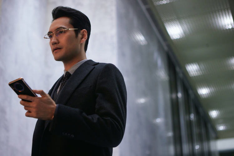 演员袁弘:能做到不主动迎合,已经不错_腾讯新闻