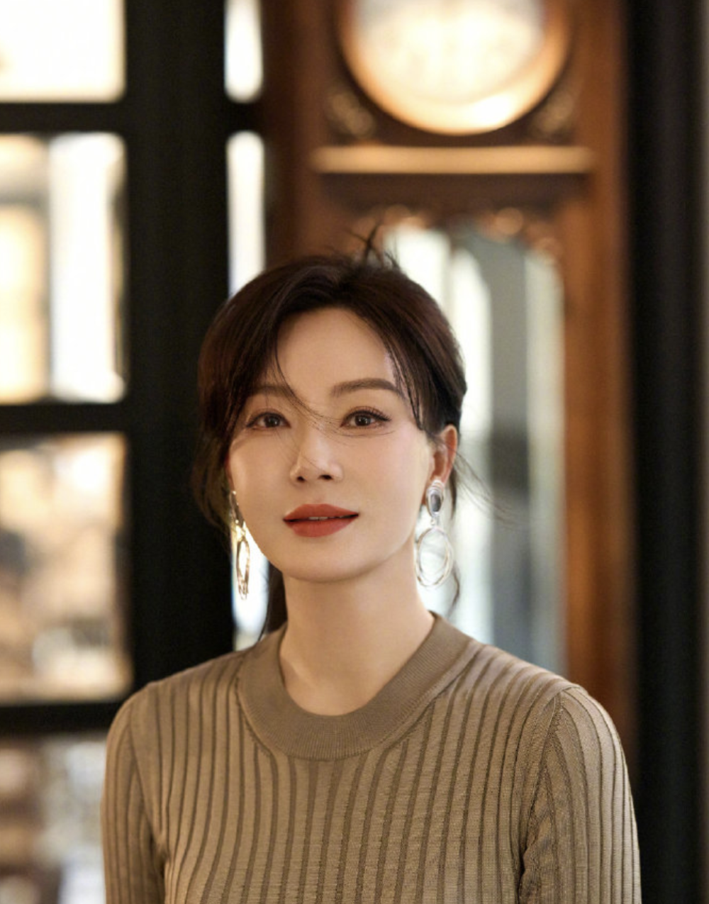 这一夜:47岁陈数变「锥子脸」,周迅笑起来像少女,最搞笑的是陈晓