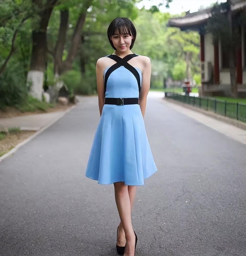 邓琳琳:中国最矮奥运冠军,退役后北大就读,二次长高成北大女神_腾讯