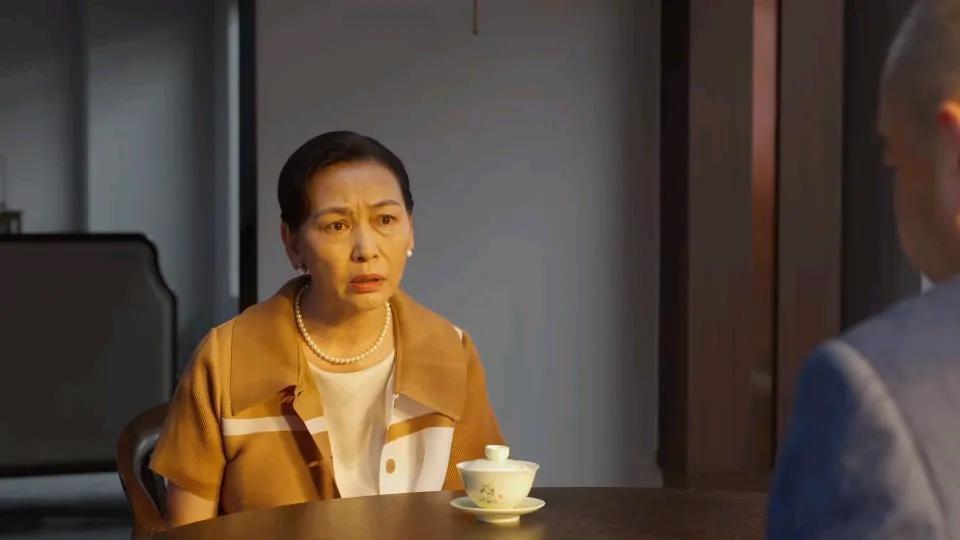 《平凡之路》赵君:曾两次荣获金鸡奖,前妻郑卫莉成了杜淳的后妈_腾讯