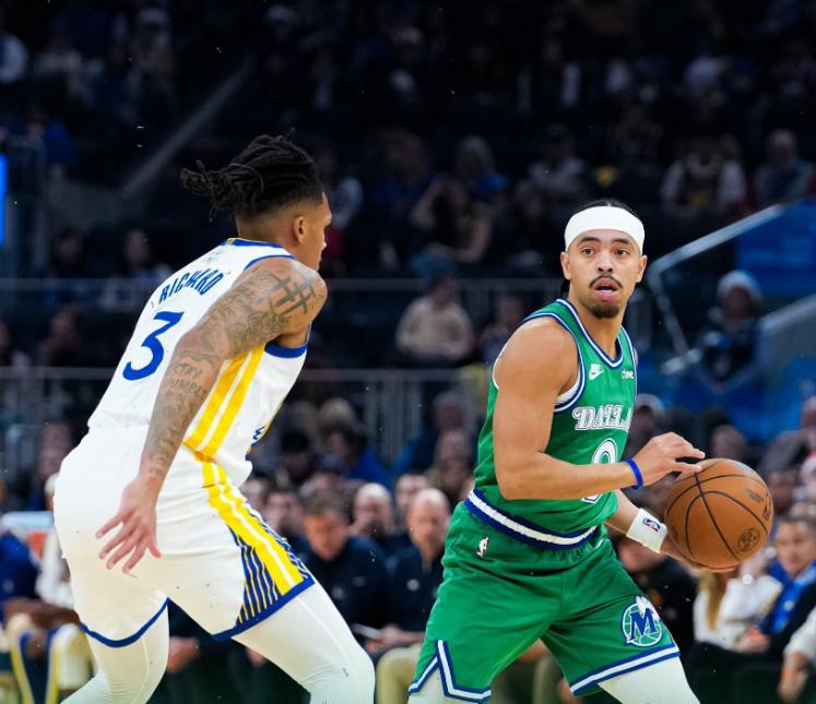 弗拉格27+6+5比肩詹皇，濃眉傷退克萊戰舊主啞火，獨行俠不敵勇士 - 