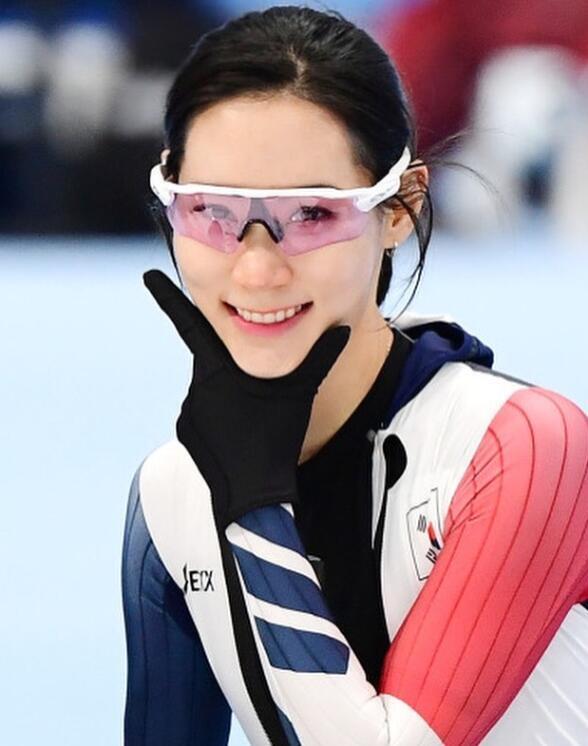 韩国滑冰女运动员图片图片