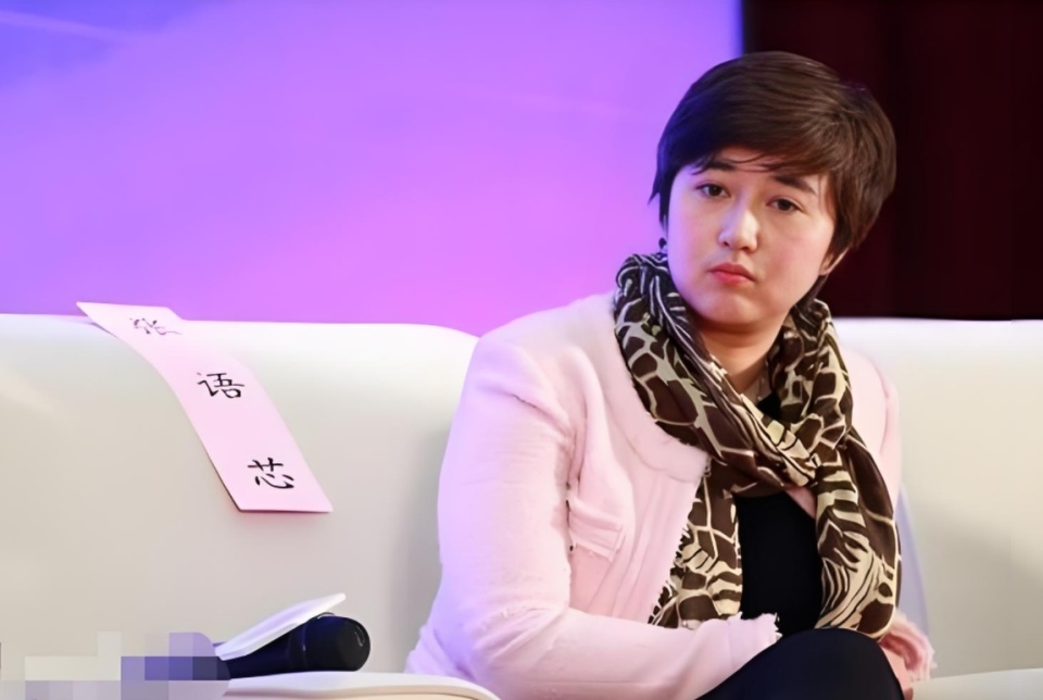 在接受贫下中农再教育的过程中,张纪中结识了王玎.