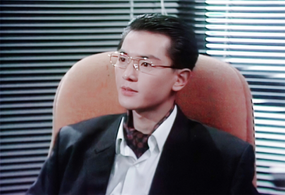 港剧史上"悲催角色",《天若有情》的吴岱融,可以坐头把交椅_腾讯新闻