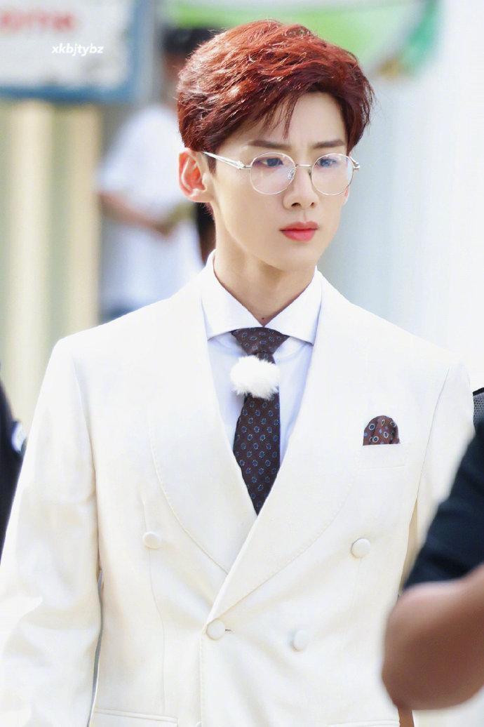 刘浩存白敬亭主演,网友要求:换女主!-腾讯新闻