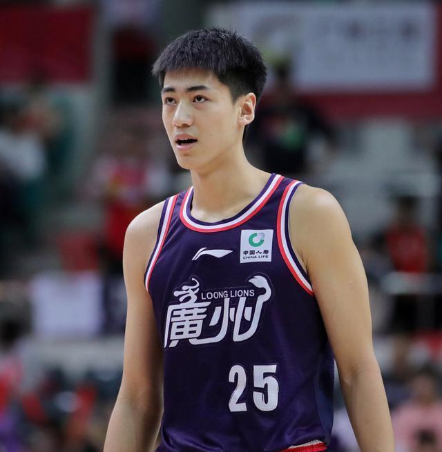 辽篮19岁新星加盟北控,敢要巨额签字费,郭士强提前抢苗子
