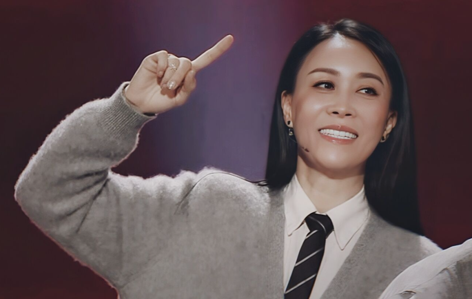 那英无滤镜近照曝光!衰老痕迹明显,隐身一年有复出迹象_腾讯新闻