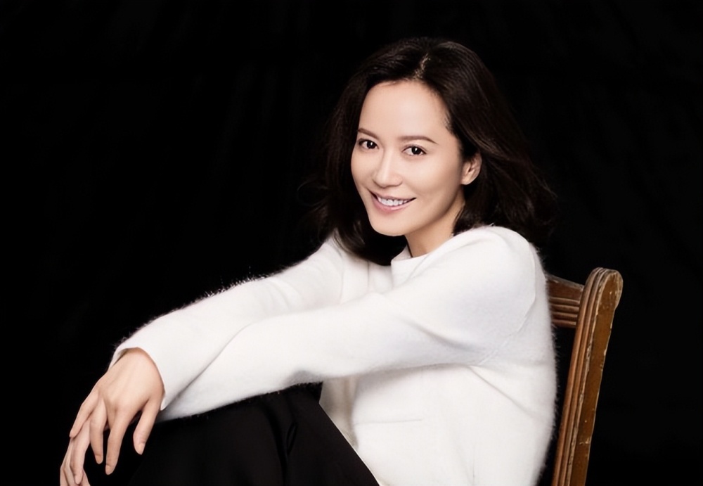 气质美人俞飞鸿不仅是古装女神她还是学霸演员导演