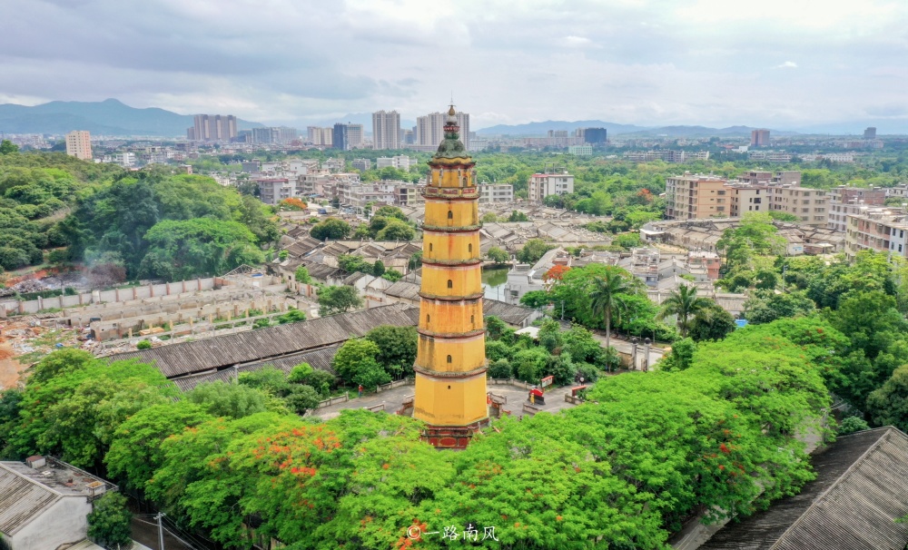 普宁有座广东罕见的宝塔,建筑材料非石非铁,却历经200多年不倒_腾讯
