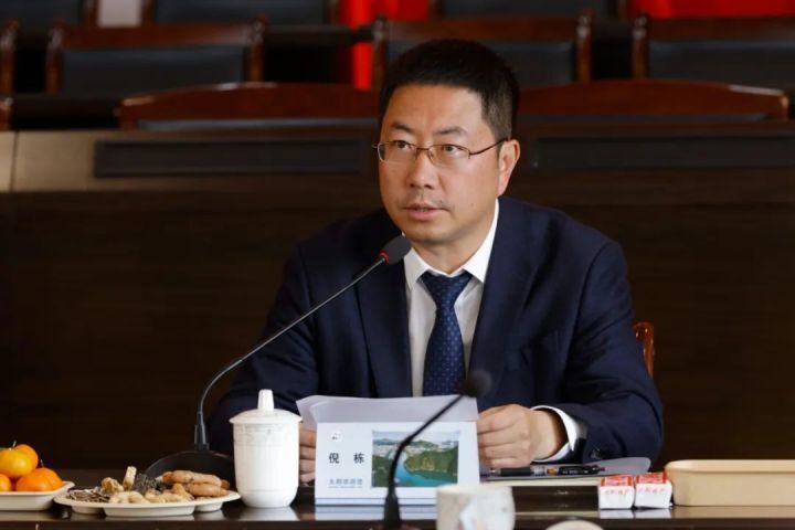 聚焦铁皮石斛产业 乐清大荆举行2024年新春乡贤恳谈会_腾讯新闻