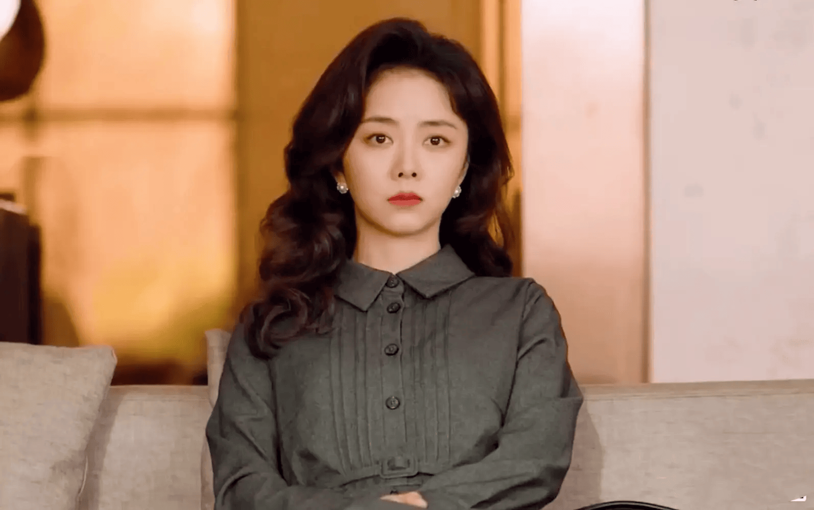 CCTV8首播！30集女性群像年代劇！接檔《純真年代的愛情》，《我的山與海》收視率爆了 - 