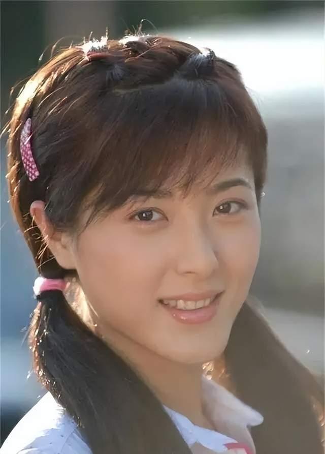 百年美女曾黎曾看呆郭德纲刘烨评论道出不火原因