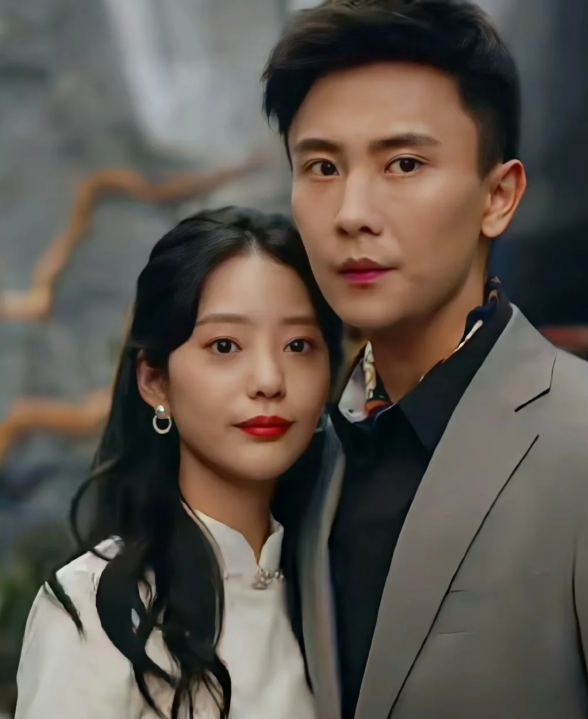 靠短剧"杀出重围"的演员,李菲大胆,丞磊幸运,而她是真的牛!_腾讯新闻