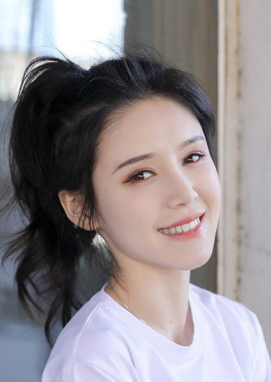 咪蒙旗下网红姜十七,坐拥3745万粉丝可影视行业有自