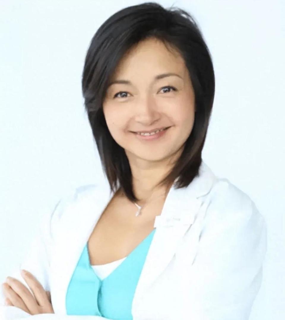 她被誉为最美郭襄爆红却患精神病嫁给外国人50多岁住在山上