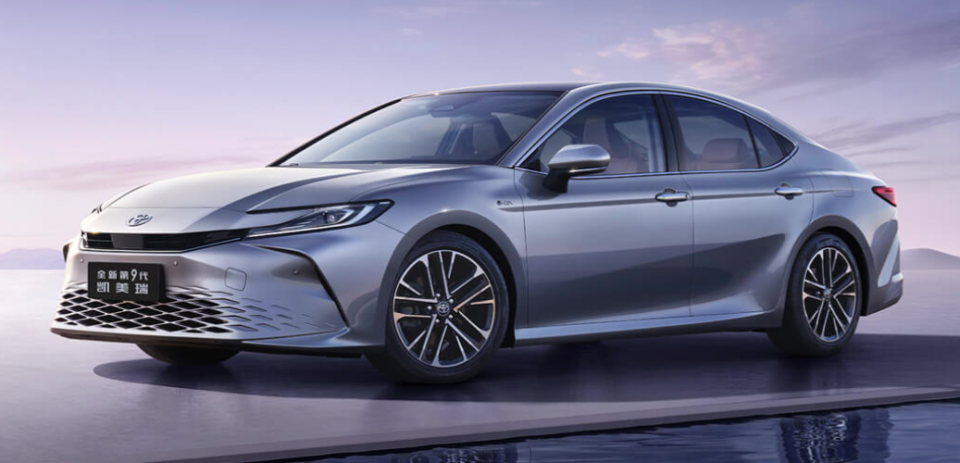 丰田急了!"顶流"轿跑上市2个月降到15万起,双擎 高档用料