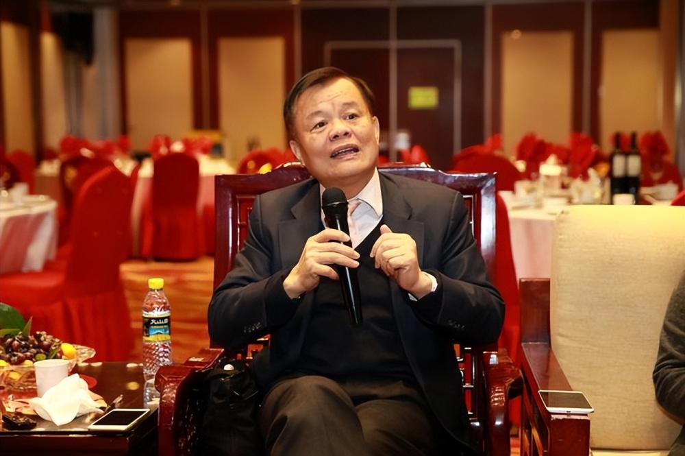 自信的黄宏生与困在迷途里的创维汽车