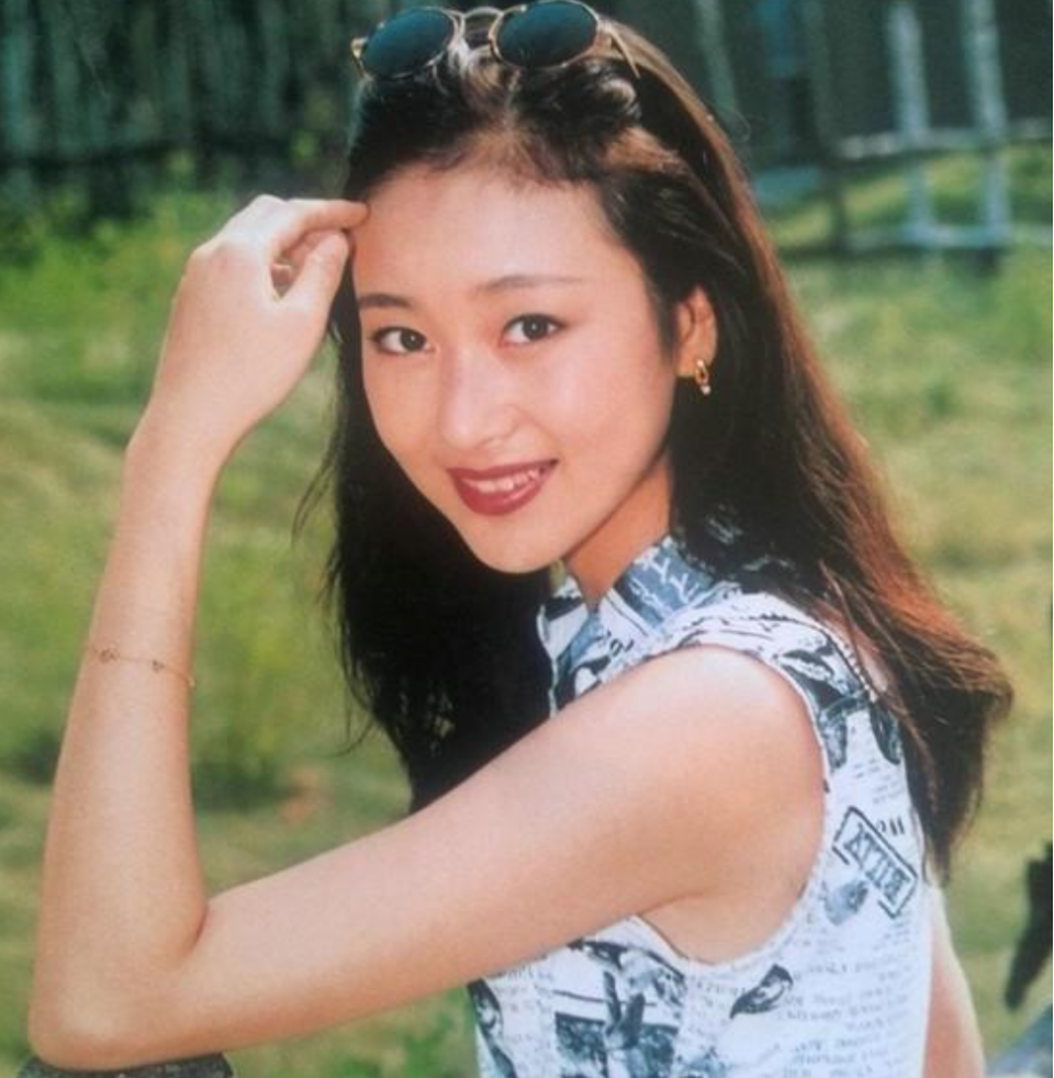 知名演员夫妻,因戏结缘结婚20年生一儿一女,一家四口幸福满满