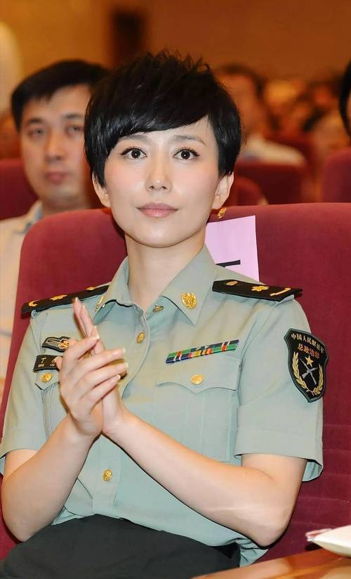 《八千里路云和月》集齐5位美女，万茜排第2，第1实至名归_腾讯新闻