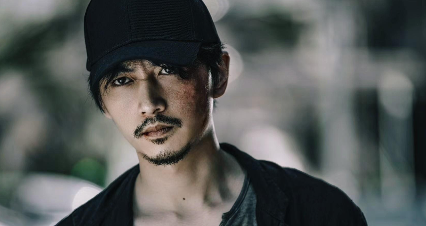 陈晓26岁到36岁颜值变化:从古偶男神到现代男人,五官一直完美_腾讯