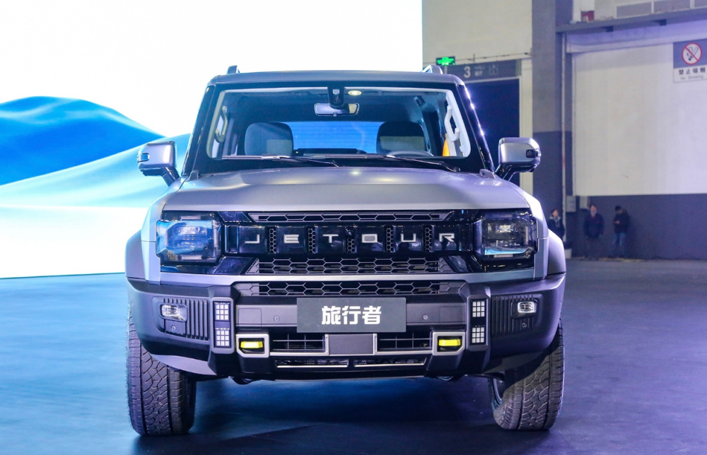 奇瑞"旅行者"量产版发布,帅气媲美路虎卫士,越野不如坦克300